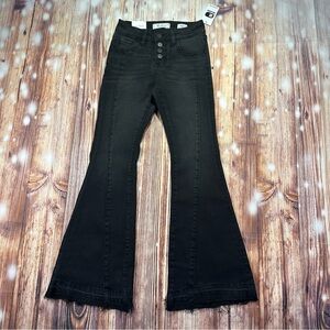 NWT KanCan Mid-Rise Flare 7 Regular Girls